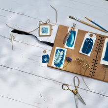 Load image into Gallery viewer, Cyanotype Kit
